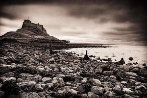 cielo melancólico sobre lindisfarne foto