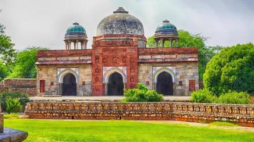 tumba de humayun tumba del emperador mogol humayun en delhi, india. foto