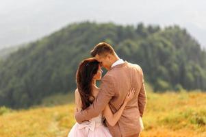 bride and groom. Photo shoot in the mountains.