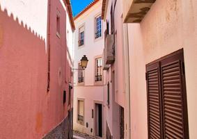 pintorescas calles de cascais en el centro histórico de la ciudad foto