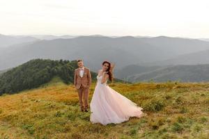 bride and groom. Photo shoot in the mountains.