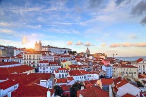 horizonte panorámico de lisboa en portugal foto