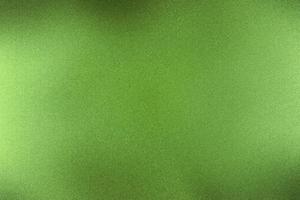 pared metálica verde oscuro cepillado, fondo de textura abstracta foto