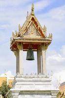 campanario en el templo de mármol foto
