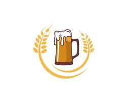 vaso de cerveza en el logo de trigo