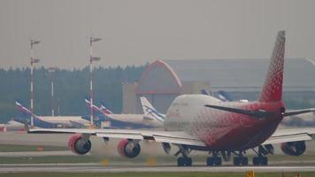 boeing 747 rossiya ganando velocidad