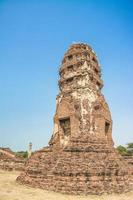 ruinas y antigüedades de tailandia en el parque histórico de ayutthaya turistas de todo el mundo decadencia de buda foto