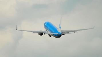 KLM Boeing 737 departure video