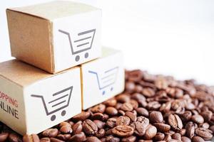 caja de carrito de compras en granos de café, compras en línea para exportación o importación. foto