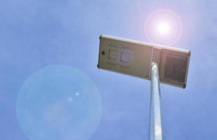 panel fotovoltaico, nueva tecnología para almacenar y utilizar la energía de la naturaleza con la vida humana, la energía sostenible y el concepto de amigo del medio ambiente. foto