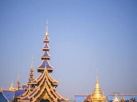 thungsaliam, sukhothai, tailandia, 2021 - el nombre del templo es pi pat mongkol foto