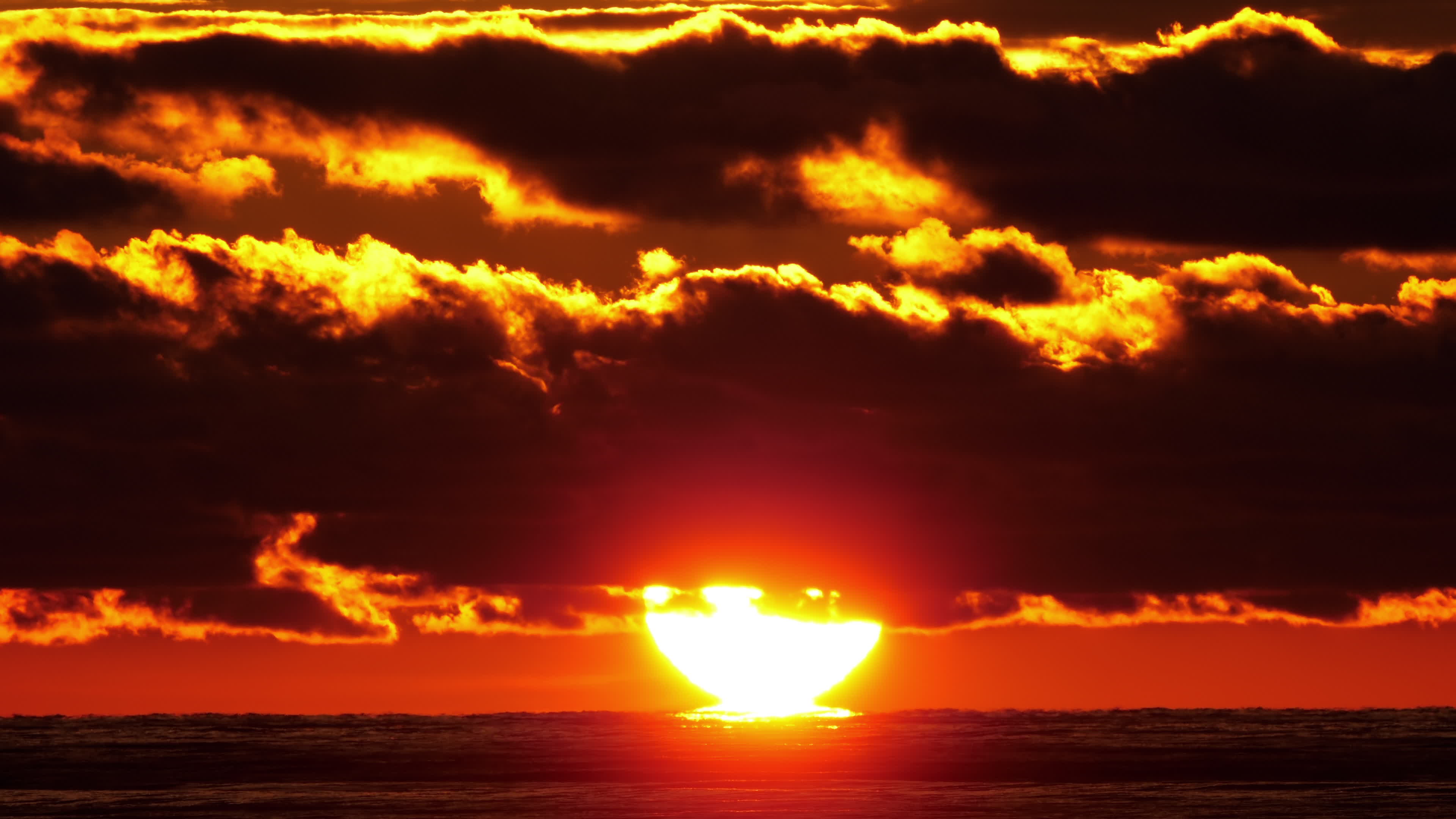 Timelapse full sunset 6996488 Stock Video at Vecteezy