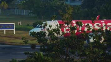 Airbus A320 AirAsia, middle shot video