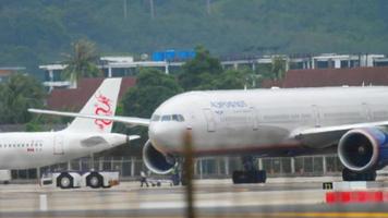 Airplane towing before departure video