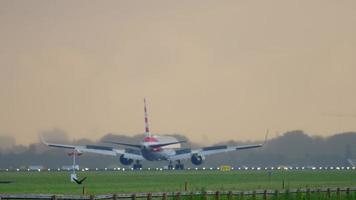 american airlines boeing 767 landar video