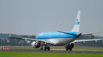 KLM Cityhopper Embraer 190 accelerate video
