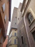 vista del casco antiguo de bolonia en emilia romagna italia foto