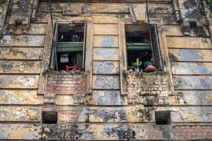 una antigua casa de estilo colonial de yangon la antigua ciudad colonial de inglaterra. foto