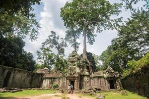 el antiguo templo llamado ta phorm en el antiguo reino khmer, provincia de siem reap, camboya. foto