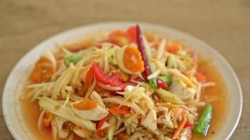 Som Tum - Thai Spicy green papaya salad with salty eggs - Asian food style video