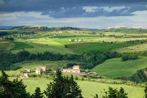 VAL D'ORCIA, TUSCANY, ITALY, 2013. Farmland in Val d'Orcia