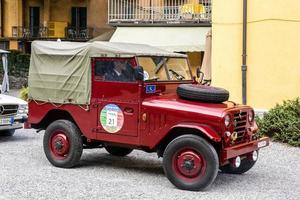 san pellegrino, lombardía, italia, 2019. inicio del rally de coches de lombardía foto