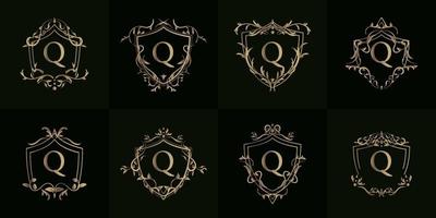 logotipo inicial q con adorno de lujo o marco de flores, colección de conjuntos. vector