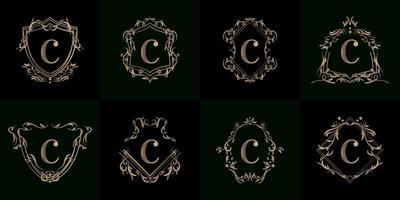 colección de logotipo inicial c con adorno de lujo o marco de flores vector