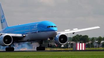 klm boeing 777 landar video