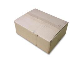 caja de cartón aislada sobre fondo blanco foto