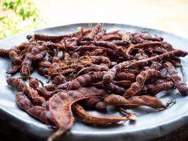 Tamarindo seco al aire libre sin cáscara. foto