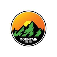 plantillas de diseño de logotipo de montaña vector
