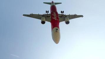 AirAsia Airbus flying overhead video