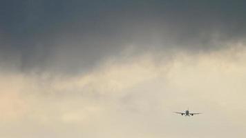 Jet plane approaching at dusk video