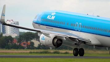 KLM Boeing 737 departure video