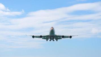 Flugzeug nähert sich vor der Landung video