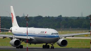 Air China Airbus A330 taxiing video