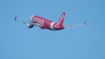 Airbus A320 AirAsia climb video