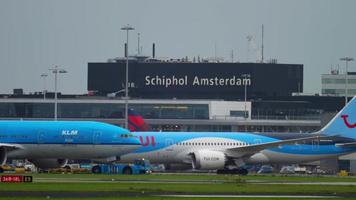 tui fly dreamliner abschleppen video