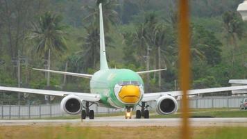 NOK Air Boeing 737 taxiing video