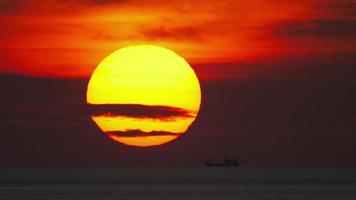 sonnenuntergangslandschaft auf phuket video