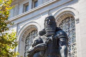 san francisco, california, estados unidos, 2011. estatua del rey asurbanipal foto