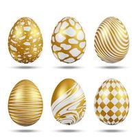 Realistic gold easter eggs with pattern set. vector