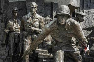 Varsovia, Polonia, 2014. Monumento a los insurgentes para pulir a los combatientes del levantamiento de Varsovia foto