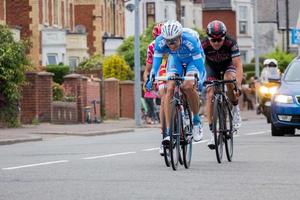 Cardiff, Gales, Reino Unido, 2015. Los ciclistas que participan en el evento de ciclismo Velothon foto