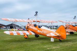 Shoreham-by-sea, West Sussex, Reino Unido, 2014. Breitling Wingwalkers Boeing Stearman foto