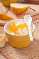 cottage cheese in bowl with pear jam