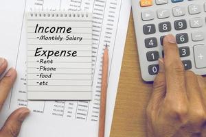 Planning monthly income and account expenses photo