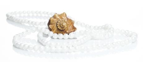 Seashell and pearl necklace photo