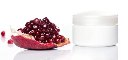 Pomegrante and mouisturizer cream photo
